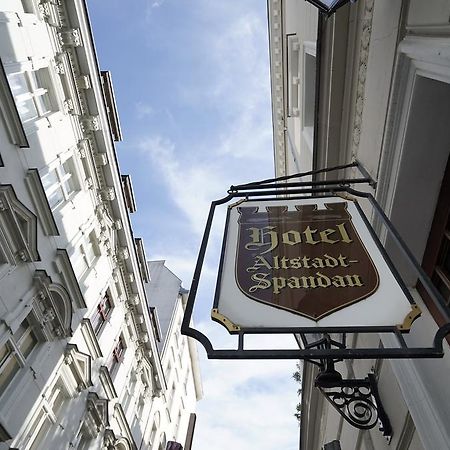 Hotel Altstadt Spandau Seeburg  Exteriör bild