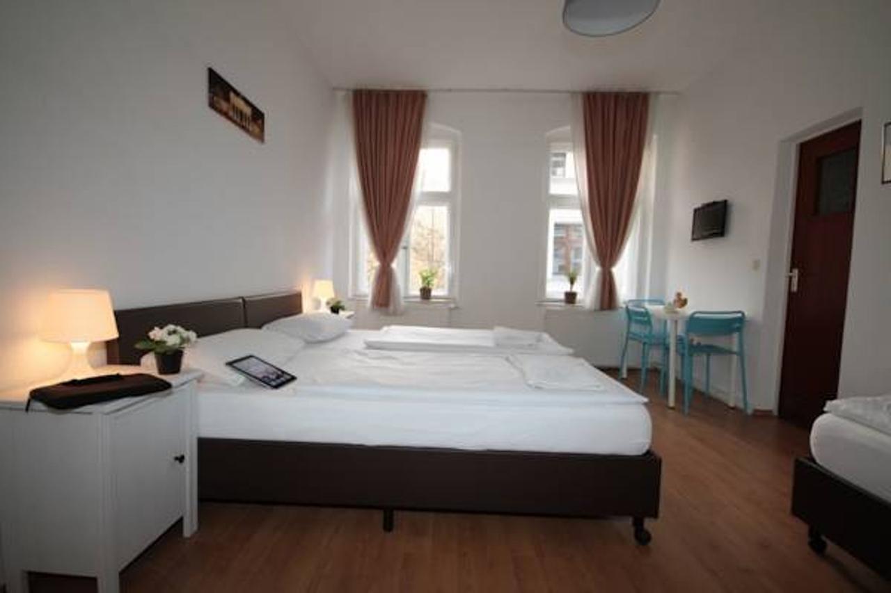 Hotel Altstadt Spandau Seeburg  Exteriör bild